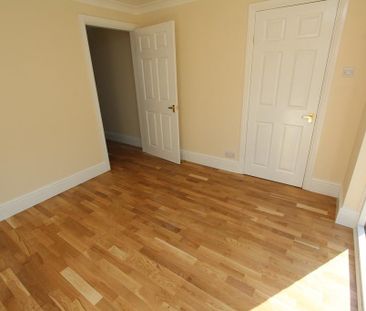 4 bedroom detached house to rent - Photo 6