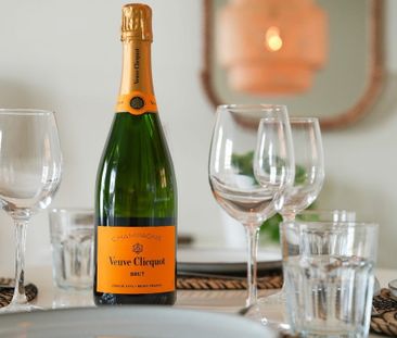 El Paraiso, Estepona East, Estepona, Andalusia 29688 - Photo 1