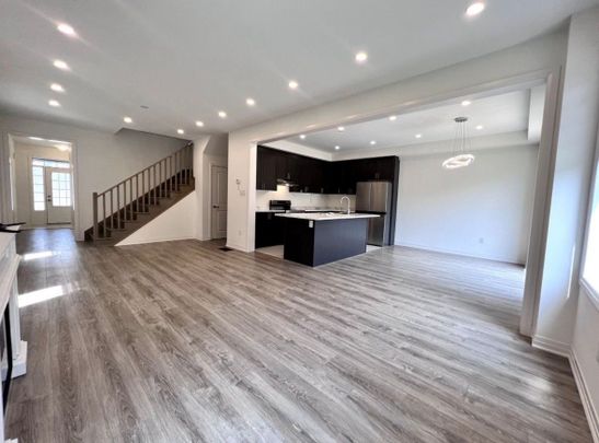 For Lease - 48 Copperhill Heights, Barrie, Ontario - Photo 1