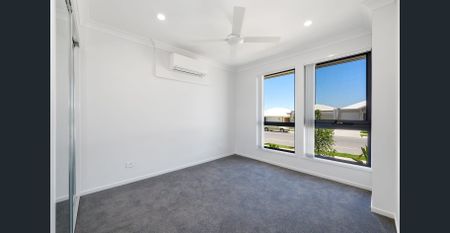 Brand New Courtyard Family Home - Photo 4