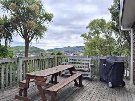 Sunny Family Home in Churton Park - Photo 4