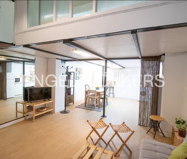 Piso de alquiler en Carrer del Pintor Navarro Llorens, Arrancapins - Photo 1