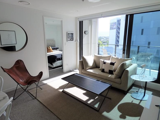 Furnished Apartment - 2 bedrooms - Photo 1