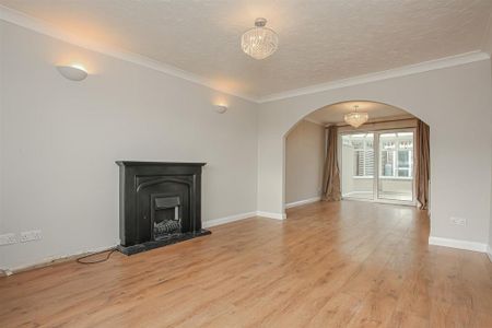 3 bedroom semi-detached house to rent - Photo 2