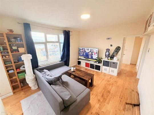 3 bedroom flat to rent - Photo 1