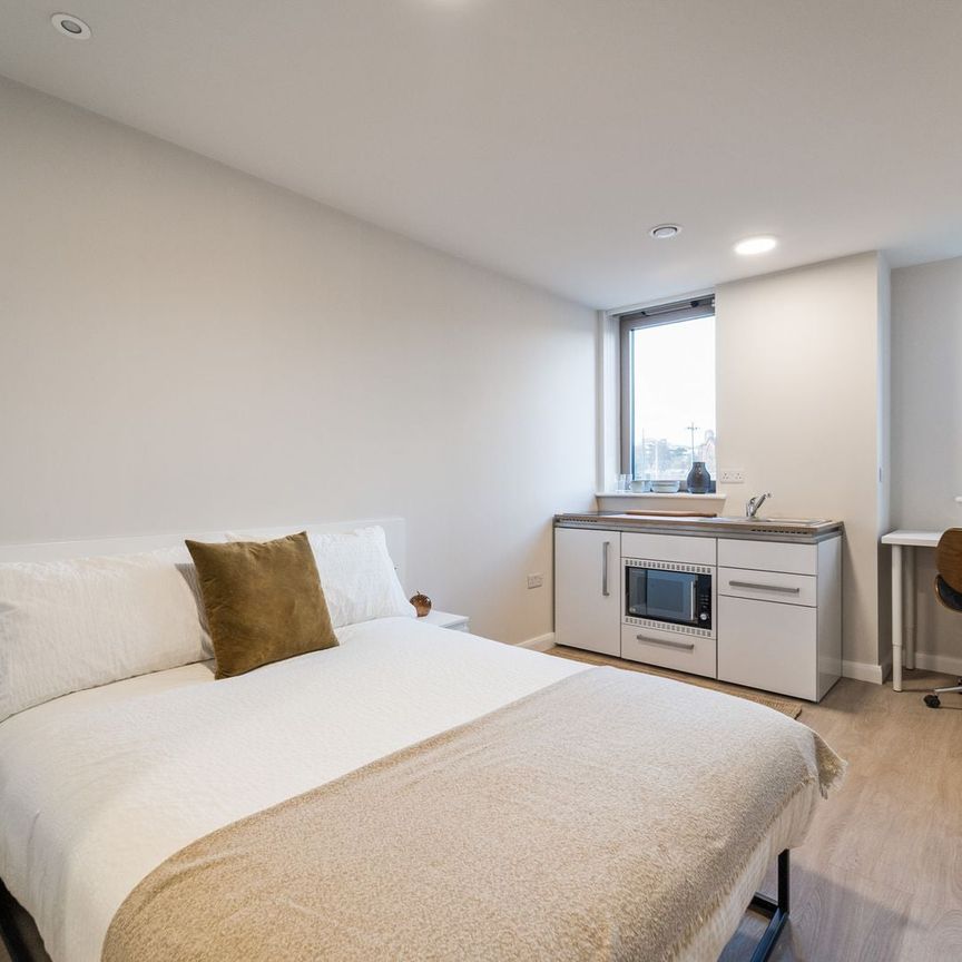 2 Bournbrook Road ALL BILLS INCLUDED - Photo 1