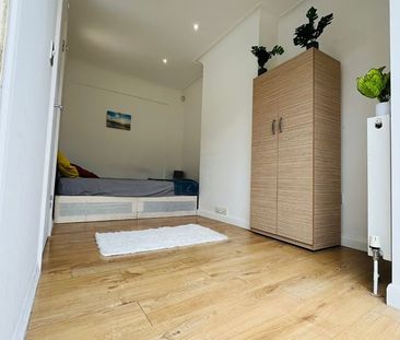 Room in a Shared House, Amazing Double Room With Private Gar, SW16 - Photo 6