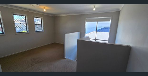 Modern 2-storey House!! - Photo 1