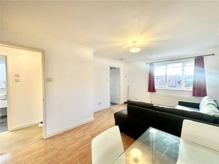 2 bedroom maisonette to rent - Photo 3