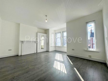 5 bedroom semi-detached house to rent - Photo 3