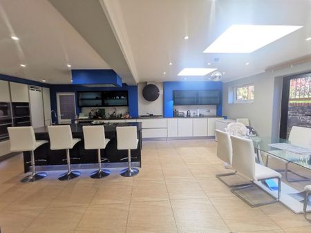 5 bedroom detached house to rent - Photo 5