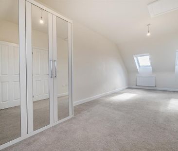 3 bedroom detached house to rent - Photo 3