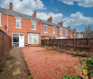 4 bedroom terraced house to rent - Photo 1