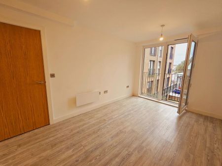 1 bedroom apartment to rent - Photo 2