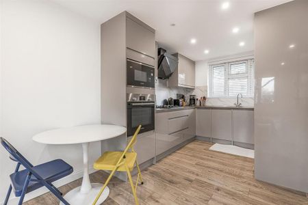 1 bedroom flat to rent - Photo 5