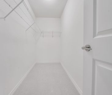 For Lease - 11 Gemini Drive, Barrie, Ontario - Photo 1