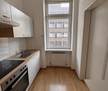 Provisionsfrei: Sonniger 61m² Altbau mit Einbauküche und Lift - 103... - Foto 3