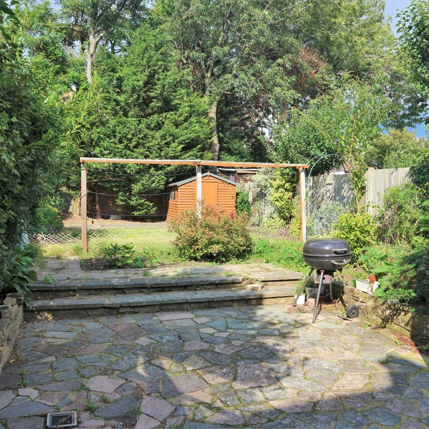 2 Bed Maisonette, Eden Road, CR0 - Photo 1