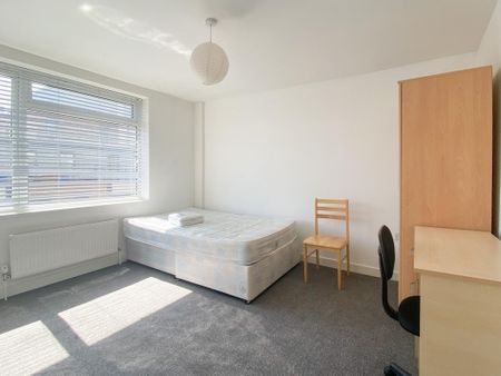 6 bedroom house to rent - Photo 5