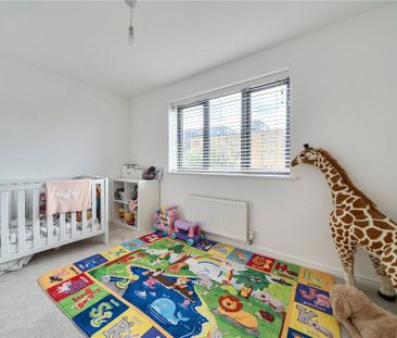 3 bedroom semi-detached house to rent - Photo 6