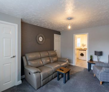 2 bedroom semi-detached house to rent - Photo 5