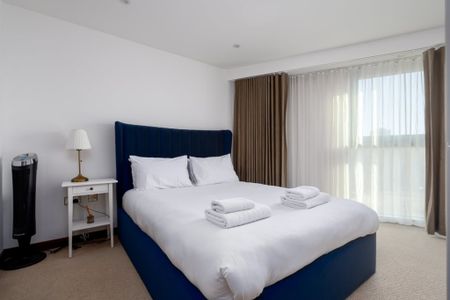 Flat 43 Orbis Wharf, Bridges Court Road, London SW11 3GW, UK, London - Photo 3