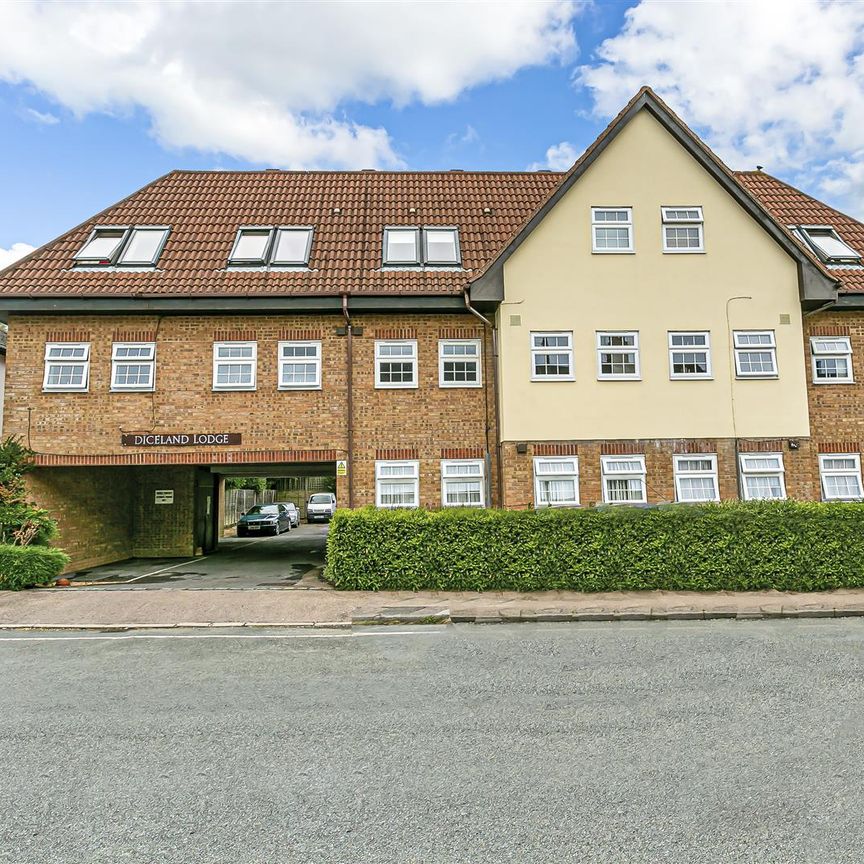 To Let 1 Bed Apartment - Photo 1