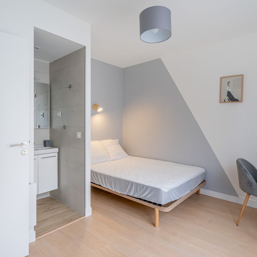 REPUBLIQUE R Roommate 4 Bedrooms at Aix en Provence - Photo 2