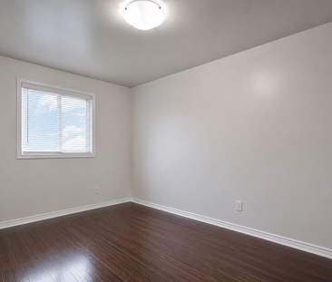 For Lease - 3134 Jessica Court, Mississauga, Ontario - Photo 2