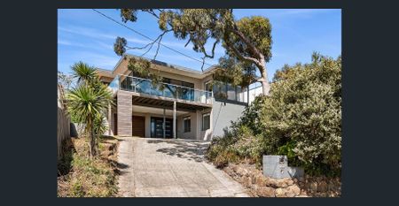 Home With Bay Bliss - Photo 4