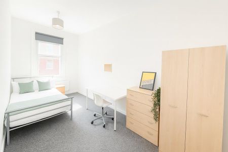3 bedroom flat to rent - Photo 5