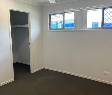 1 Hillsborough Place Pimpama - Photo 2