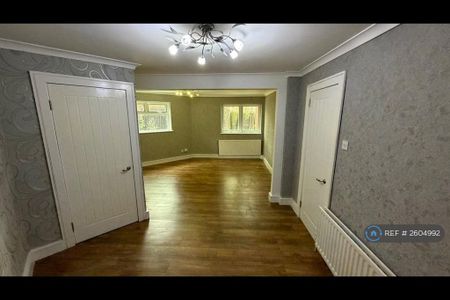 3 bedroom terraced house to rent - Photo 2