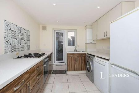 Ashford Road, BN21 - Photo 5