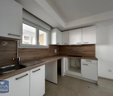 Appartement à louer 4 pièces 73m² - Photo 2