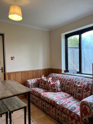 5 bedroom detached house to rent - Photo 1