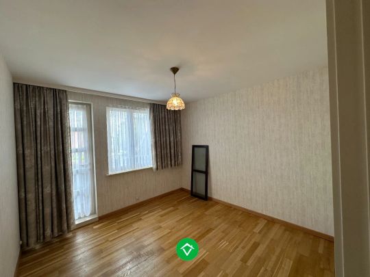Gezellig 1-slaapkamer appartement met 2 terrassen in hartje Koekelare - Photo 1