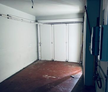 Bel-etagewoning met: 2 slaapkamers, stadstuintje en garage aan de s... - Photo 1