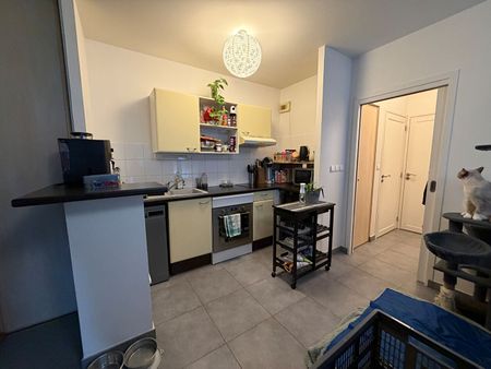 Location Appartement 2 pièces 44m² LA ROCHELLE 17000 - Photo 4