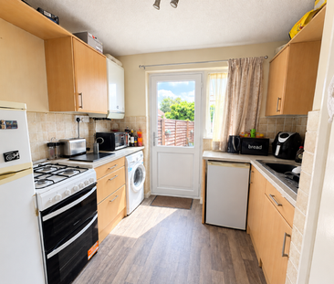 2 bedroom apartment to rent - Photo 4