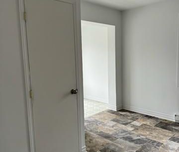 Logement 5 et demi + stationnement à louer - Photo 4