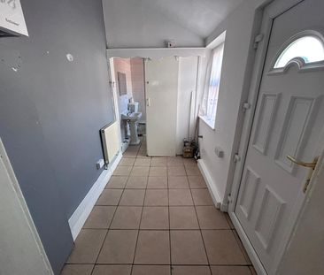 Warwick Street, Wakefield - Photo 1
