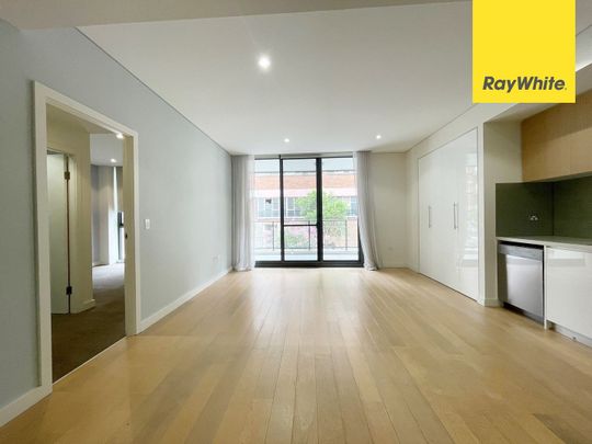 2 Bed + Huge Study on the prime location - Photo 1