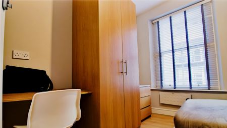 7 Bed 2 Bath - Photo 3