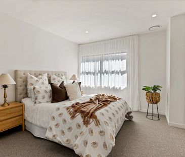 Modern Coastal Living in the Heart of Milford - 2/1 Omana Road, Mil... - Photo 6