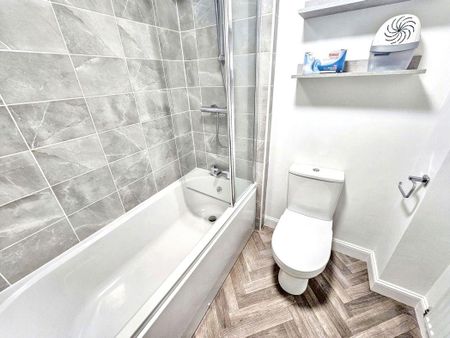 2 bed terraced house to rent in NE23 - Photo 5