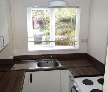 1 bedroom semi-detached house to rent - Photo 4