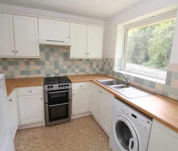 2 bed Flat for rent - Photo 4