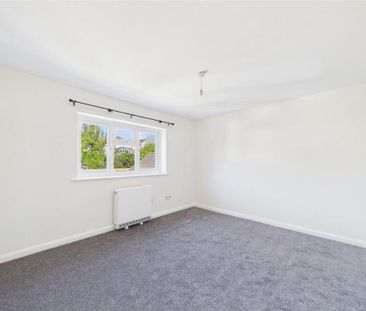 2 bedroom semi-detached house to rent - Photo 4