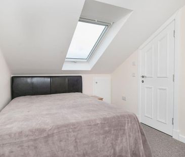 8 bedroom flat share to rent - Photo 2